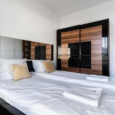 Golden Apartments Warsaw - Big And Bright Apartment In Platinum Towers- Browary- Grzyb61A Dış mekan fotoğraf