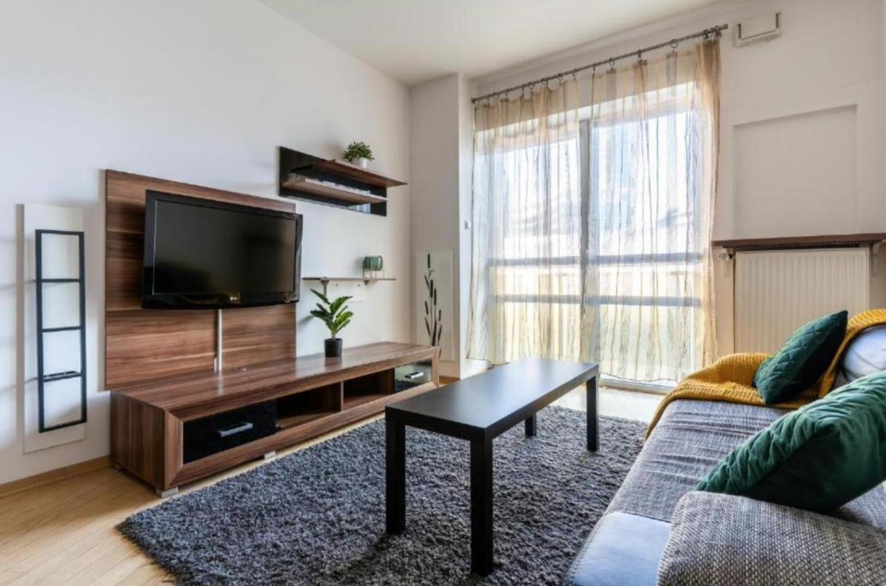 Golden Apartments Warsaw - Big And Bright Apartment In Platinum Towers- Browary- Grzyb61A Dış mekan fotoğraf