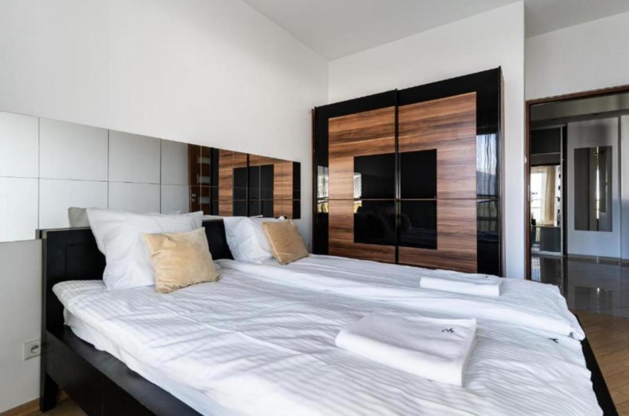 Golden Apartments Warsaw - Big And Bright Apartment In Platinum Towers- Browary- Grzyb61A Dış mekan fotoğraf