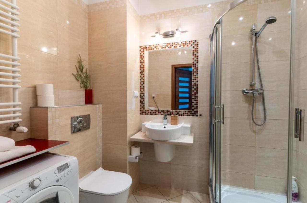 Golden Apartments Warsaw - Big And Bright Apartment In Platinum Towers- Browary- Grzyb61A Dış mekan fotoğraf