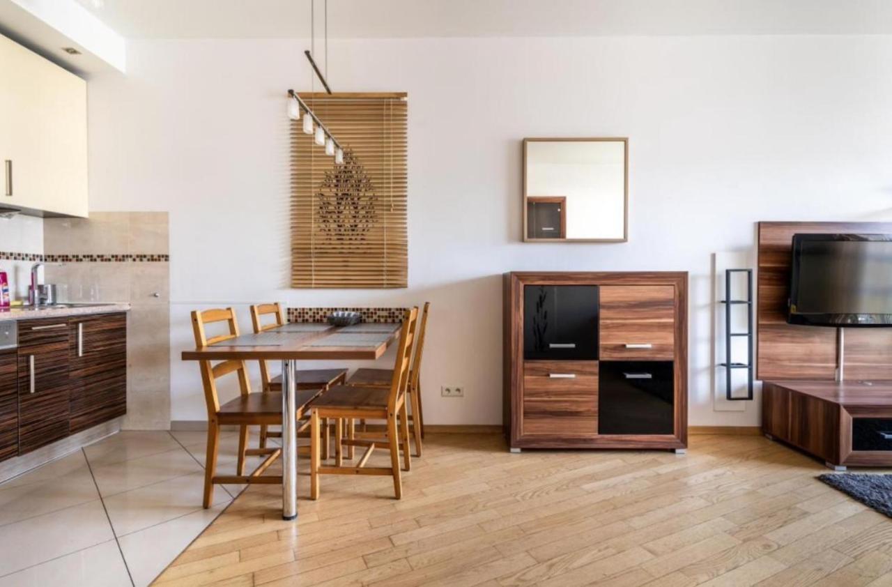 Golden Apartments Warsaw - Big And Bright Apartment In Platinum Towers- Browary- Grzyb61A Dış mekan fotoğraf