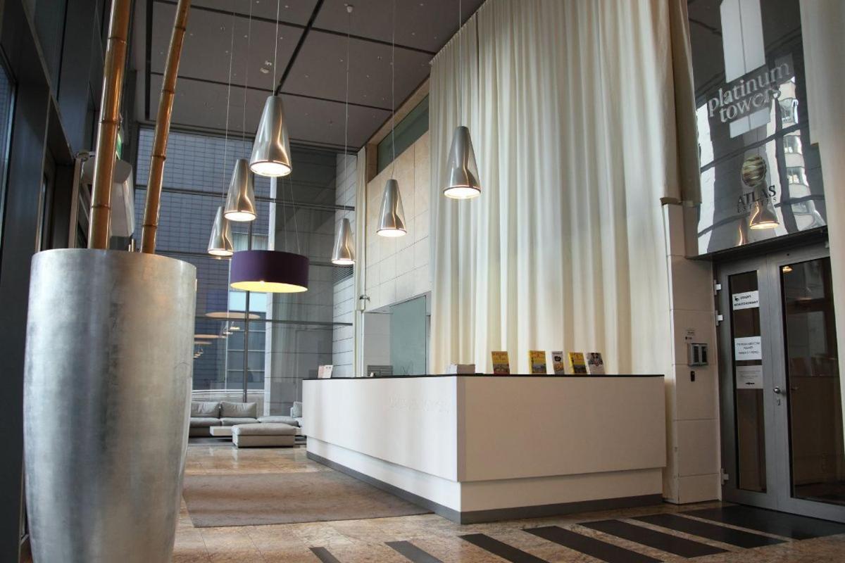 Golden Apartments Warsaw - Big And Bright Apartment In Platinum Towers- Browary- Grzyb61A Dış mekan fotoğraf